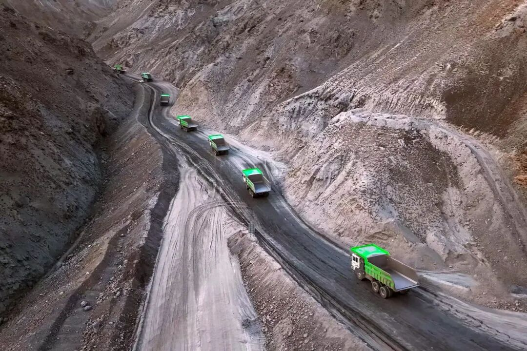 宇礦同行|宇通礦卡受邀參加全球礦業(yè)電氣化峰會(huì)，共繪零碳智慧礦山新藍(lán)圖！