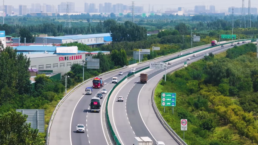 創新升級,硬核實力┃高速公路清掃新選擇 圖片