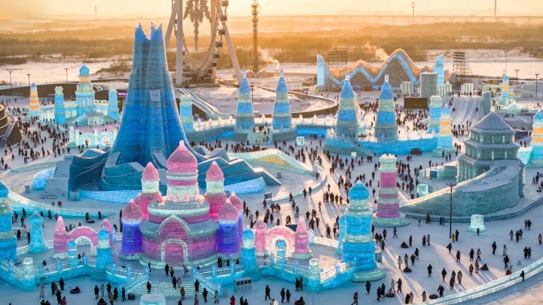 北上追雪、南下避寒,南北互游掀起冬季旅游新浪潮 北上追雪、南下避寒,南北互游掀起冬季旅游新浪潮